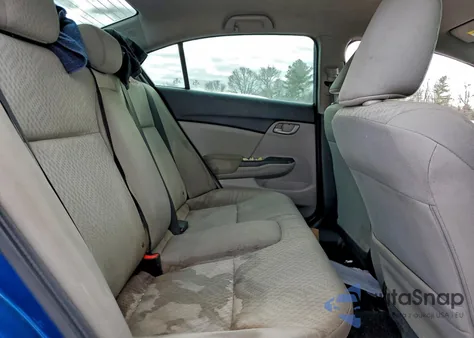 2015 Honda Civic Lx z USA, uszkodzony, nr VIN 19XFB2F59FE252901